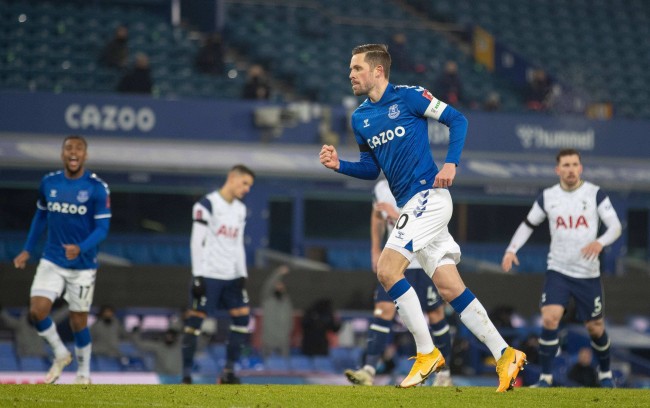 本场对阵阿 本场对阵阿