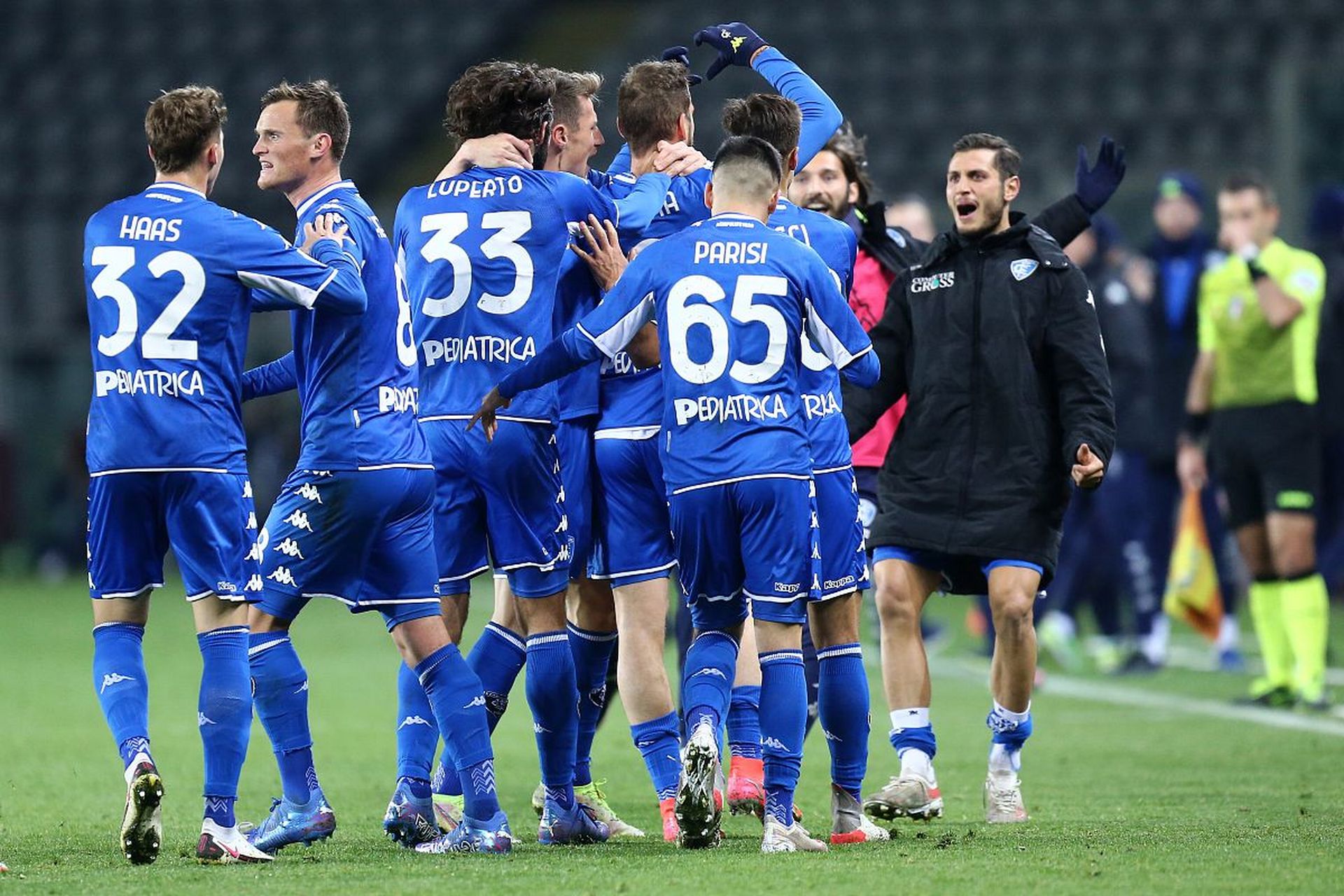 指导年轻球 指导年轻球